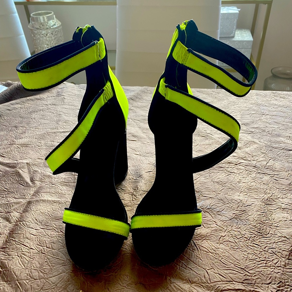 Woman shoes